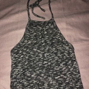 AMERICAN EAGLE HALTER TOP SIZE SMALL